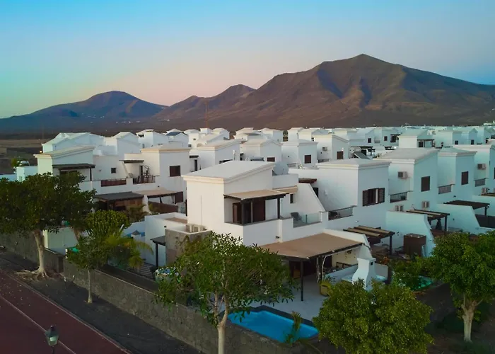 Villa Solsidan Pool, Jacuzzi, A/c 15 Minutes Walking To Marina Rubicon Playa Blanca (Lanzarote)