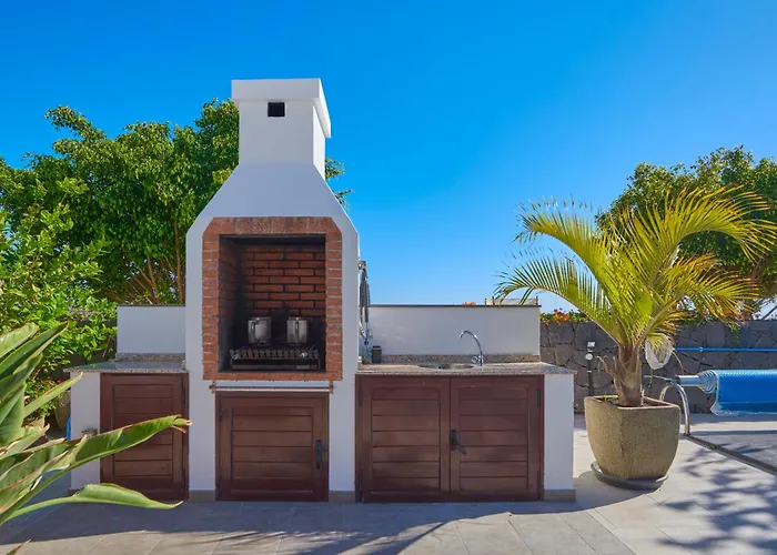 Solsidan Pool, Jacuzzi, A/c 15 Minutes Walking To Marina Rubicon * Playa Blanca (Lanzarote)