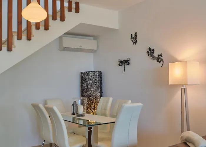 Villa Solsidan Pool, Jacuzzi, A/c 15 Minutes Walking To Marina Rubicon *