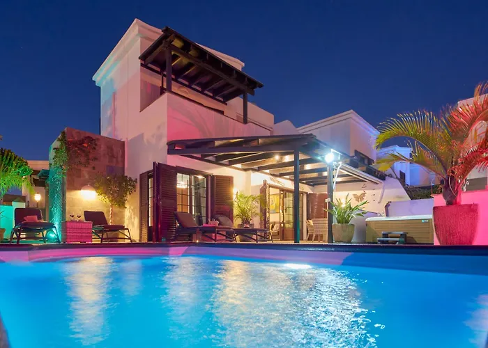 Solsidan Pool, Jacuzzi, A/c 15 Minutes Walking To Marina Rubicon ヴィラ