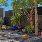 Solsidan Pool, Jacuzzi, A/c 15 Minutes Walking To Marina Rubicon Villa Playa Blanca (Lanzarote)