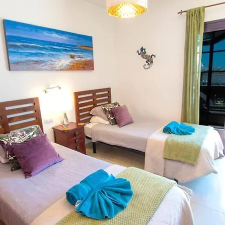 Solsidan Pool, Jacuzzi, A/c 15 Minutes Walking To Marina Rubicon Вилла *