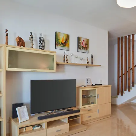 Villa Solsidan Pool, Jacuzzi, A/c 15 Minutes Walking To Marina Rubicon Playa Blanca