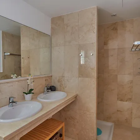 Βίλα Solsidan Pool, Jacuzzi, A/c 15 Minutes Walking To Marina Rubicon *