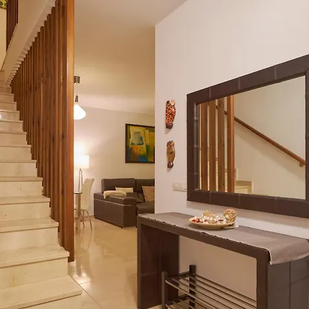 Solsidan Pool, Jacuzzi, A/c 15 Minutes Walking To Marina Rubicon