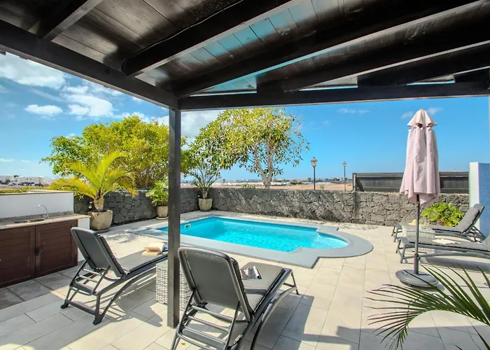 Solsidan Pool, Jacuzzi, A/c 15 Minutes Walking To Marina Rubicon Villa Playa Blanca