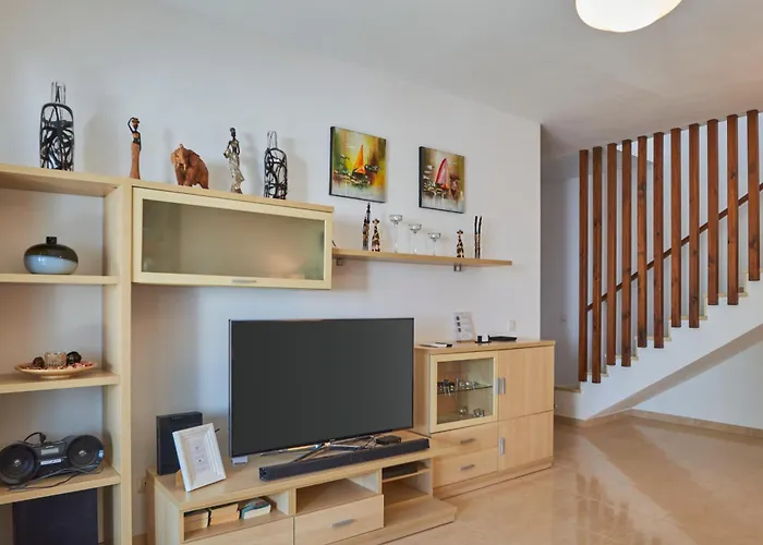 Villa Solsidan Pool, Jacuzzi, A/c 15 Minutes Walking To Marina Rubicon Playa Blanca