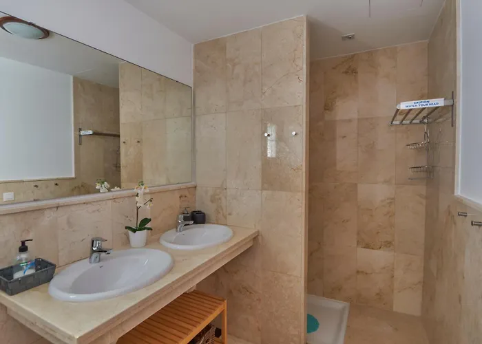 Villa Solsidan Pool, Jacuzzi, A/c 15 Minutes Walking To Marina Rubicon *