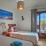 Solsidan Pool, Jacuzzi, A/c 15 Minutes Walking To Marina Rubicón Villa