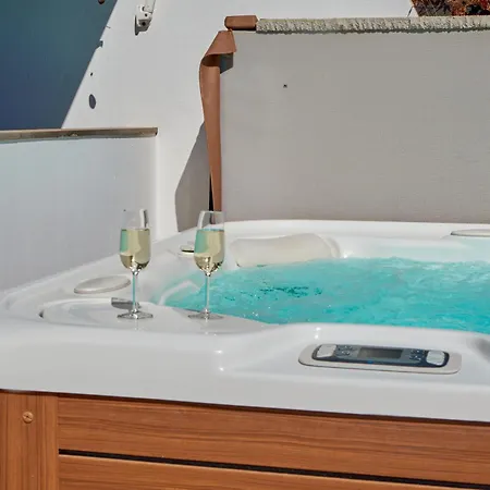 Solsidan Pool, Jacuzzi, A/c 15 Minutes Walking To Marina Rubicon * Playa Blanca (Lanzarote)