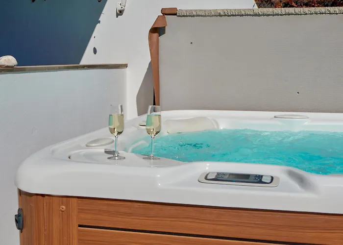 Solsidan Pool, Jacuzzi, A/c 15 Minutes Walking To Marina Rubicón * Playa Blanca (Lanzarote)